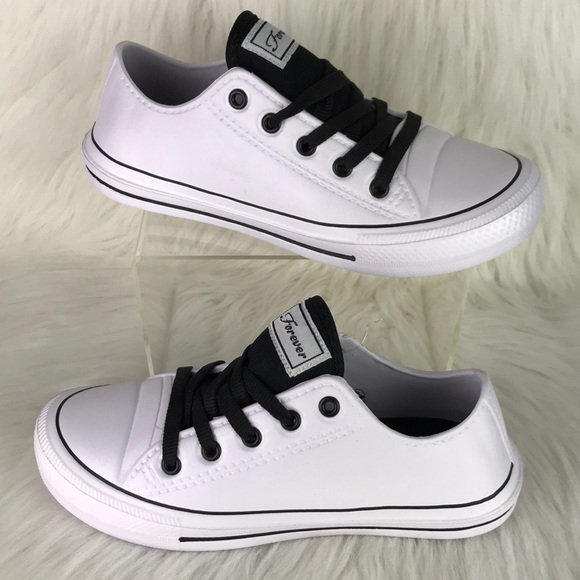 Classic Style Foam Sneakers wt/bk - Picture 1 of 4